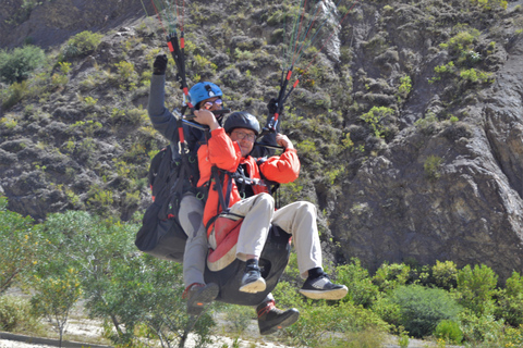 La Paz: Paragliding-Erlebnis in den Tälern der Anden