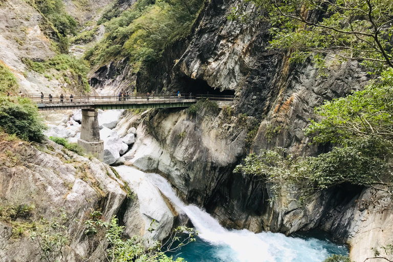 From Taipei: Taroko Gorge Private Tour
