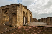 Córdoba, Medina Azahara Visita guiada de 3 horas - Hizvo