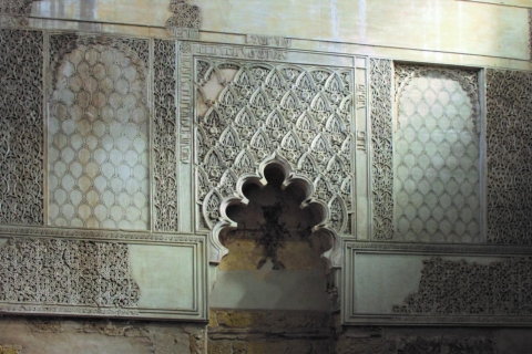 Córdoba: Alcázar i Dzielnica Żydowska 2-godzinna wycieczka z przewodnikiemWycieczka w języku angielskim