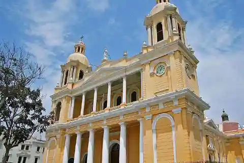 De Trujillo: Templo da Lua e do Sol e Chan Chan