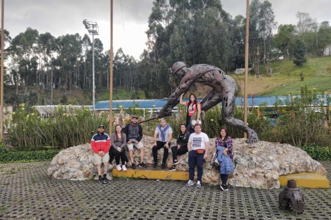 Bogota: dagelijkse groepsreis door de zoutkathedraal ZipaquiraTrefpunt bij La Candelaria