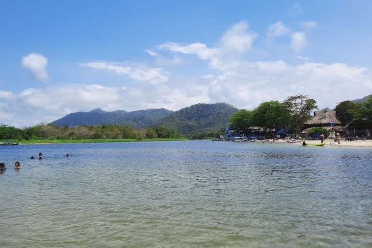 SANTAMARTA: TOUR Buritaca, Rio Y Mar. Van, Frühstück und Mittagessen inklusive.SANTAMARTA: TOUR Buritaca, Fluss und Meer. Van, Frühstück und Mittagessen inbegriffen.