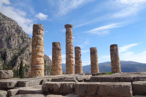 Delphi: esperienza di tour virtuale senza guida da casa tua