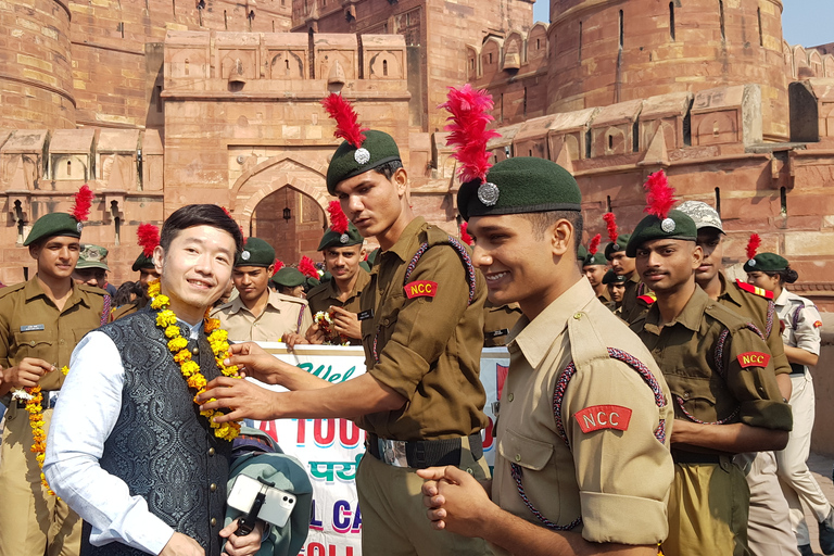 Från Delhi: Dagstur till Taj Mahal, Röda fortet &amp; Baby TajTur med bil, guide, inträdesavgifter och lunch