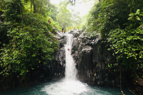 Bali: Aling-Aling Wasserfall-Trekking, Rutschen und Springen