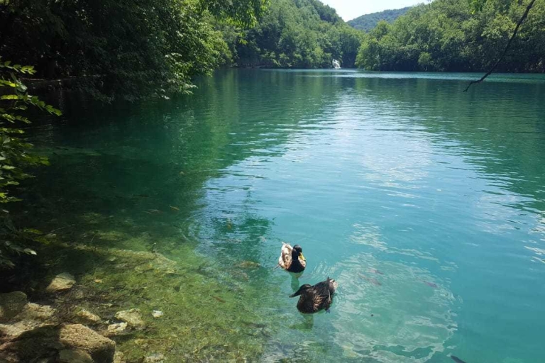 Split / Trogir a Zagreb: traslado privado con los lagos de PlitviceTour desde Trogir