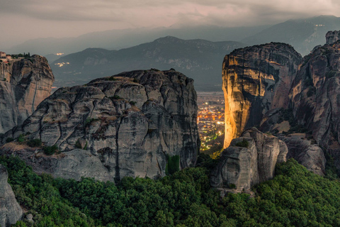 2-Days Delphi and Meteora Private Tour from Athens