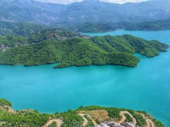 Tirana: Gamti Bergwanderung mit Seeblick Tirana: Gamti Bergwanderung mit Seeblick