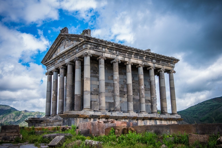 Ereván: tour privado de Garni con sinfonía de piedras y almuerzo