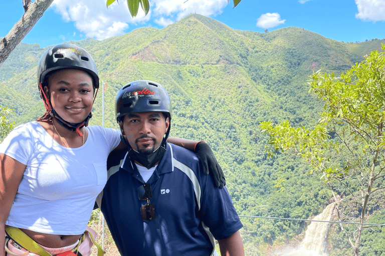 Von Medellín: Wasserfälle und Zipline Spüre das Abenteuer in jedem Sprung!