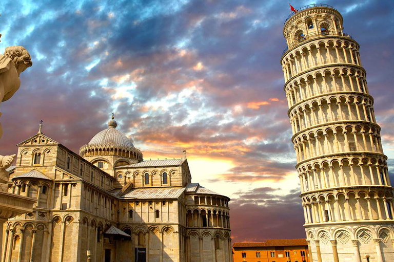 Pisa: visita turística privada con entrada al Duomo y a la torre