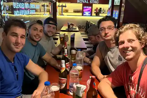 South Bombay Bar Live Tour 2 hours