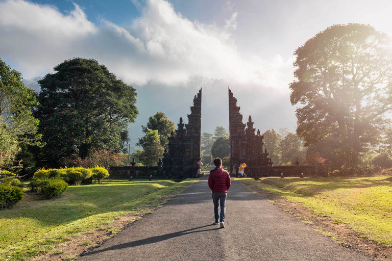 Bali: Twin Lakes, Handara Gates och skogsturer