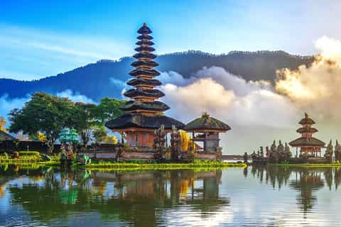 Bali: Ulun Danu Temple, Waterfall and Secret Garden Tour