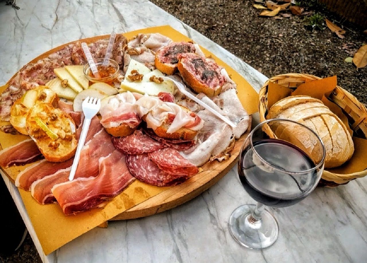 Pisa: Ultimative Foodtour mit komplettem toskanischem Essen mit einem Einheimischen