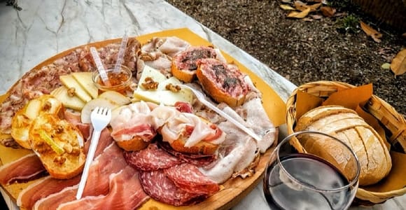 Pisa: Ultimative Foodtour mit komplettem toskanischem Essen mit einem Einheimischen