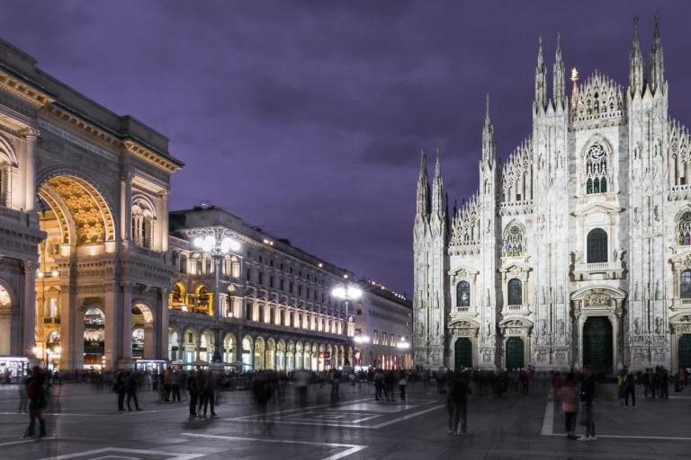 Milan : visite nocturne de 2 h à piedVisite en italien