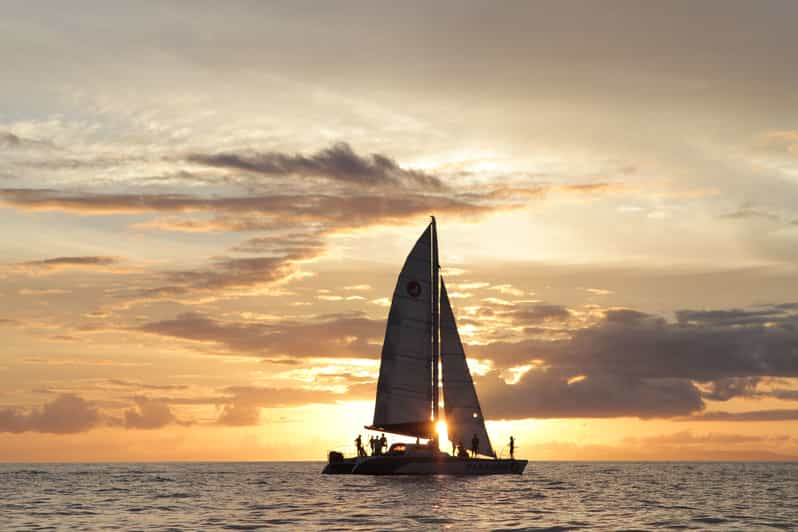 maui sunset cruise sailing