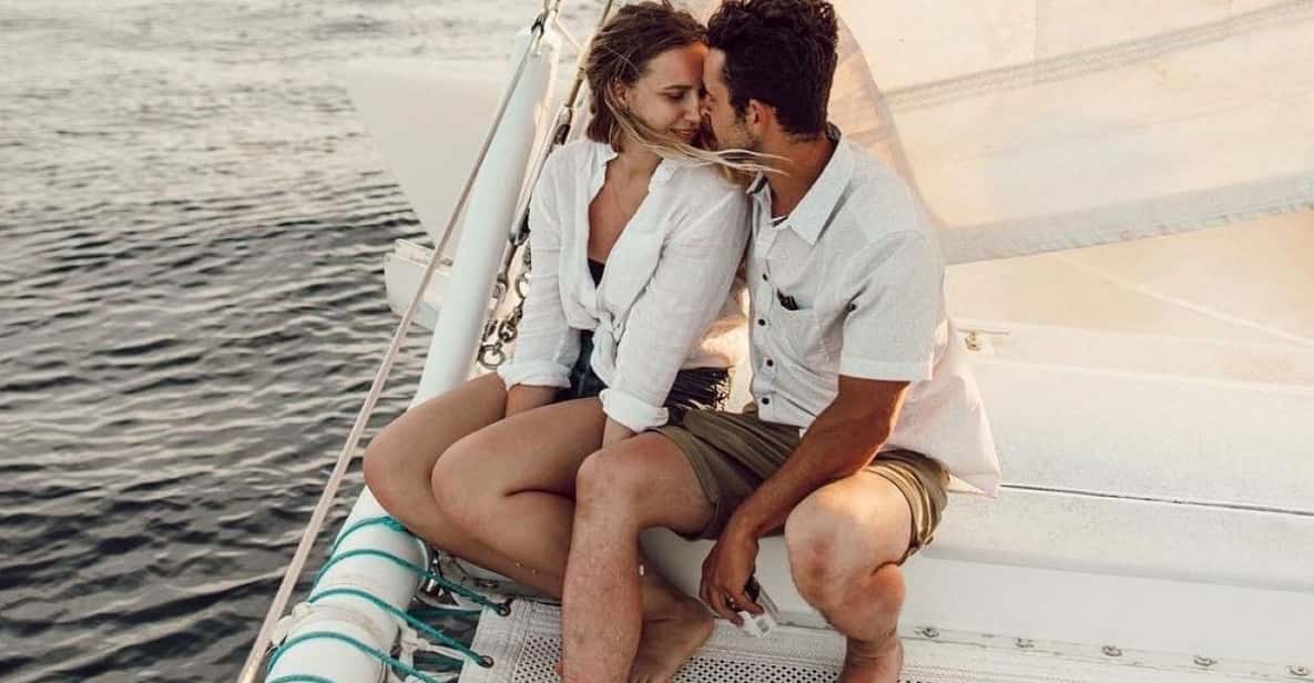 Maui: Deluxe Sunset Sail from Lahaina