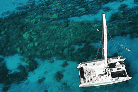 From Lahaina: Lana'i Coast Maui Sail and Snorkel Trip