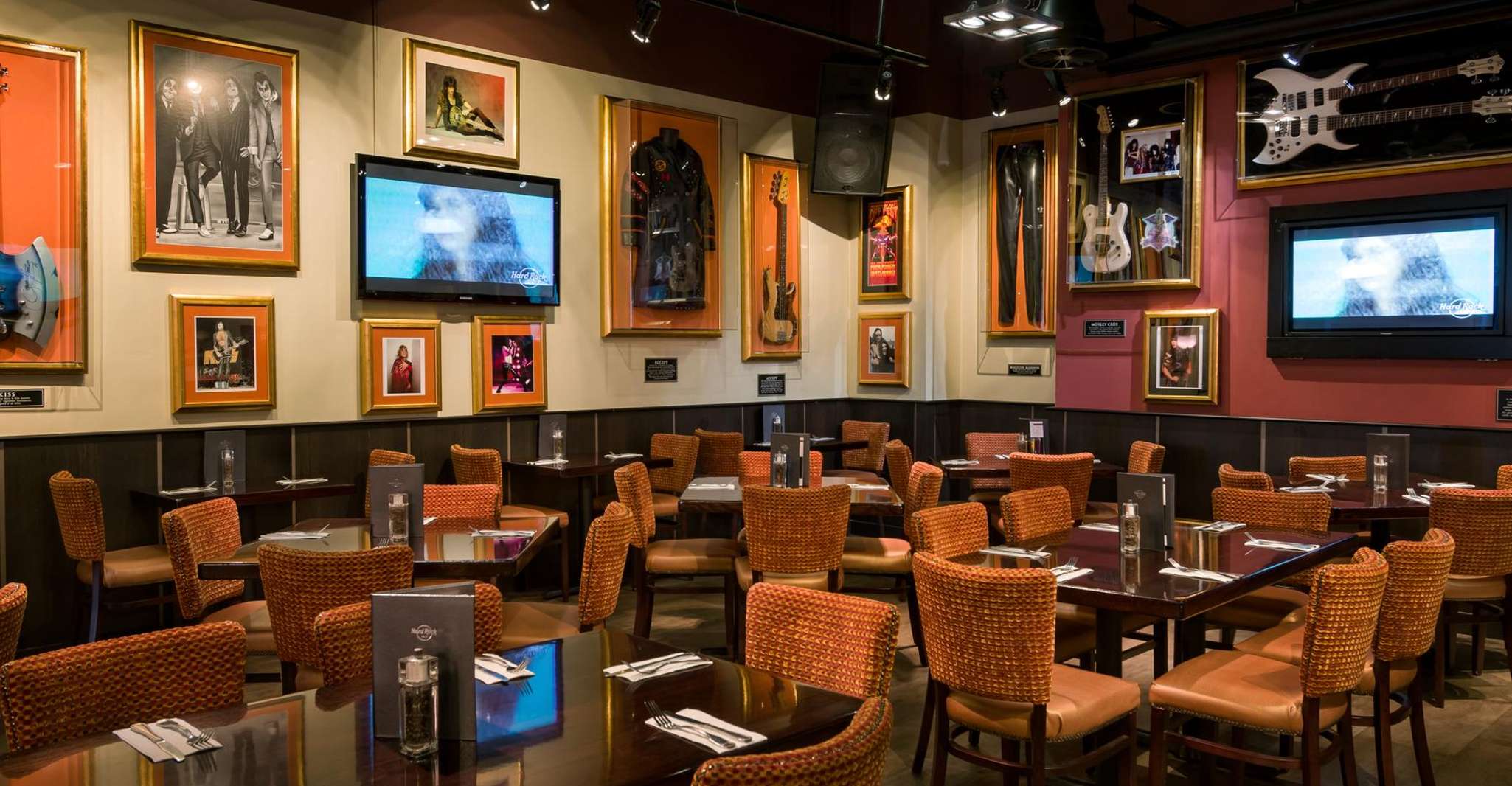 Öğle Yemeği veya Akşam Yemeği için Set Menüsü ile Köln, Hard Rock Caf - Hizvo