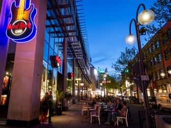 Hard Rock Cafe Köln: Einlass ohne Anstehen Hard Rock Cafe Köln: Einlass ohne Anstehen