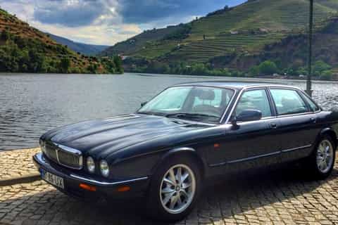 Douro Valley: Guided Tour, Boat Cruise and Michelin Lunch