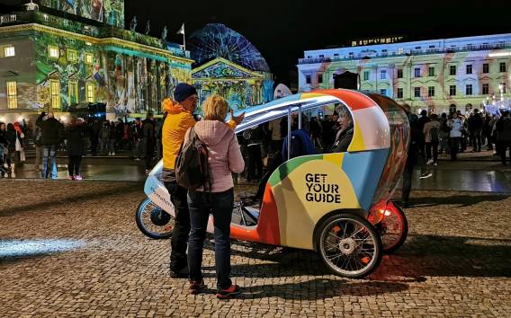 Berlin: Lichterfest LightSeeing Bike Taxi Tour