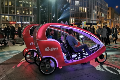 Berlin: Festiwal Świateł Podświetlony Bike-Taxi LightSeeing Tour120-minutowa wycieczka z Alexanderplatz