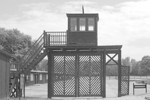 Tour privado del campo de concentración de Stutthof y el casco antiguo de GdanskTour en español, francés, italiano o ruso