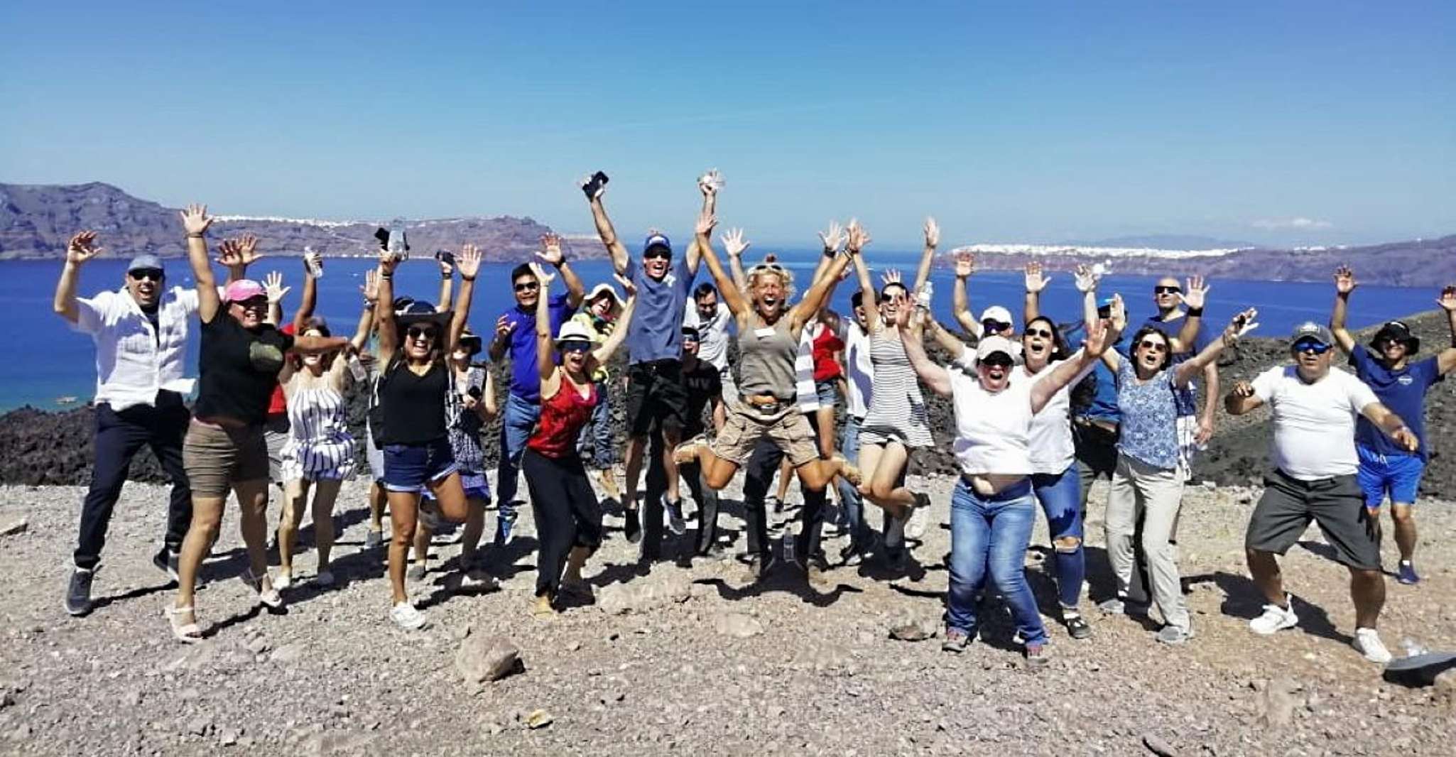 Santorini 2-Tage-Combo, Volcano Bootsfahrt und Insel Bus-Tour - Hizvo