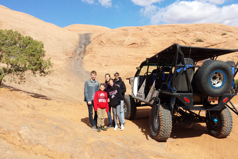 Moab: Hells Revenge & Fins N' Things Trail Off-Roading Tour Group Tour in English