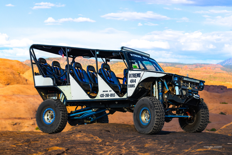 Moab: Hells Revenge & Fins N' Things Trail Off-Roading Tour Group Tour in English