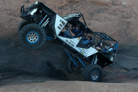 Moab: Hells Revenge & Fins N' Things Trail Off-Roading Tour Group Tour in English