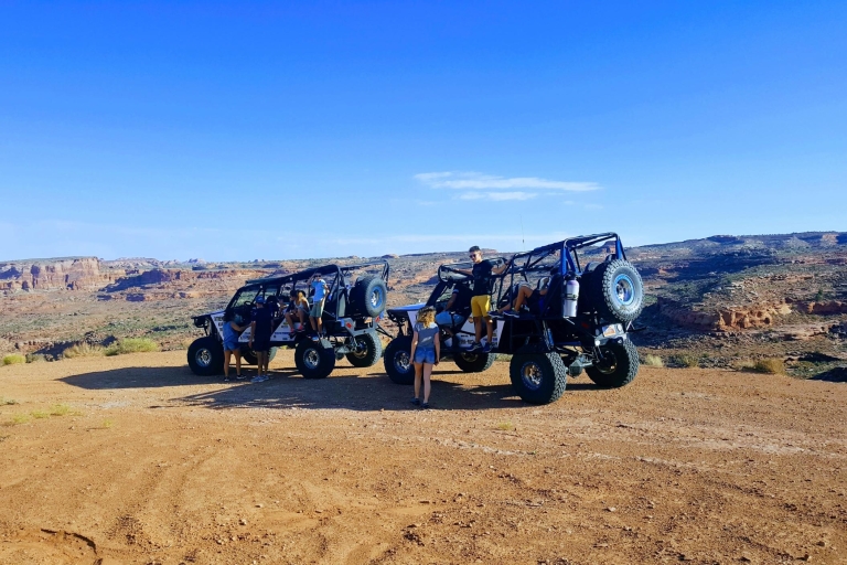 Moab: Hells Revenge & Fins N' Things Trail Off-Roading Tour Group Tour in English