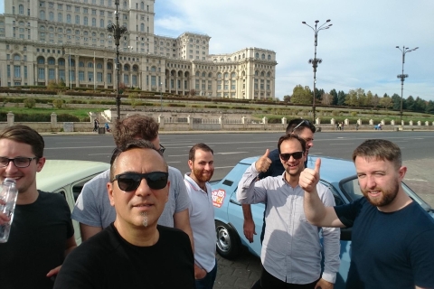 Bucarest: tour privado de tres barrios en auto antiguo