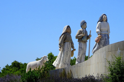 Desde Lisboa: Fátima, Óbidos Medieval, Costa Atlántica de NazaréTour privado de día completo: recogida en el Hotel Mundial