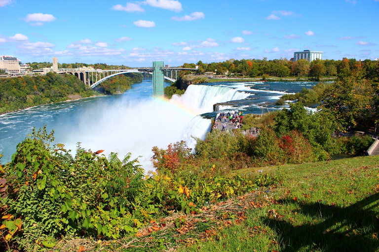 Chutes du Niagara : 1 jour du côté canadien et américainExcursion en groupe