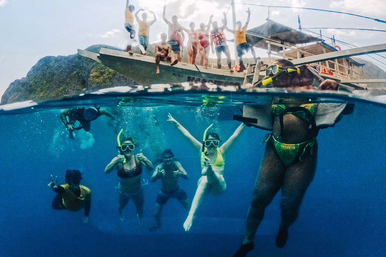 El Nido: Soziales Inselhüpfen Tour A w/ Fotograf