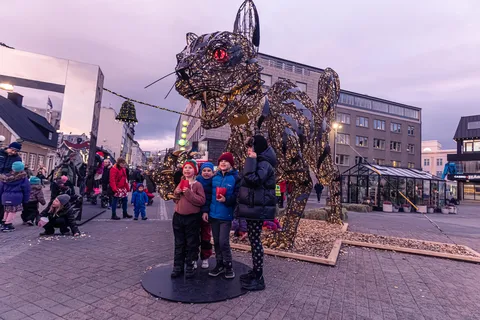 Reykjavik: Christmas Walking Tour with Icelandic Traditions