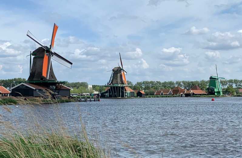 Amsterdam: Countryside Bike Tour and Zaanse Schans Windmills