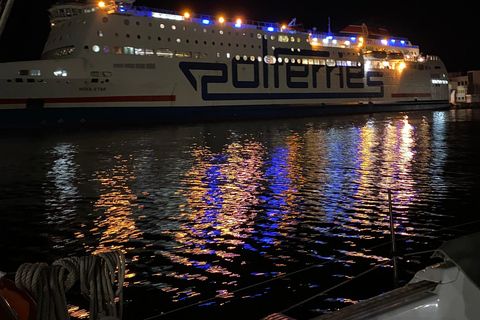 Gdansk: Cruzeiro panorâmico noturno em iate com ProseccoCruzeiro Noturno