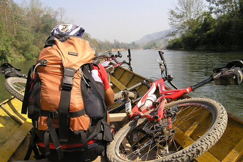 Luang Prabang: tour in mountain bike in campagna con pranzoTour privato