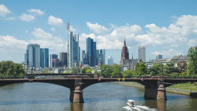 frankfurt 2hour guided bus tour