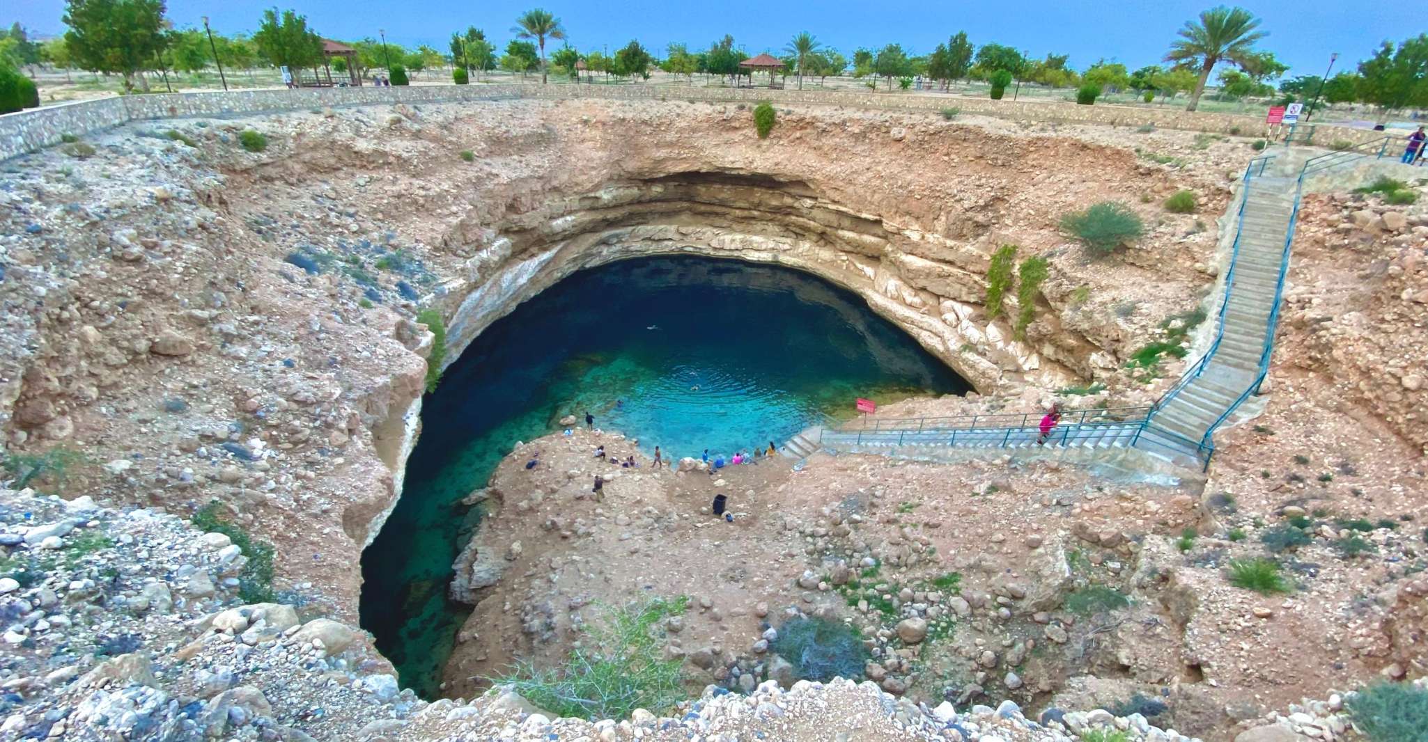 From Muscat, Wadi Shab & Bimmah Sinkhole Full-Day Tour - Housity