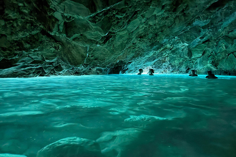 Golem to Grama Bay, Blue Cave & Secret Canyons by Speedboat Tirana/Golem: Grama Bay,Blue Cave & Hidden Bays by Speedboat