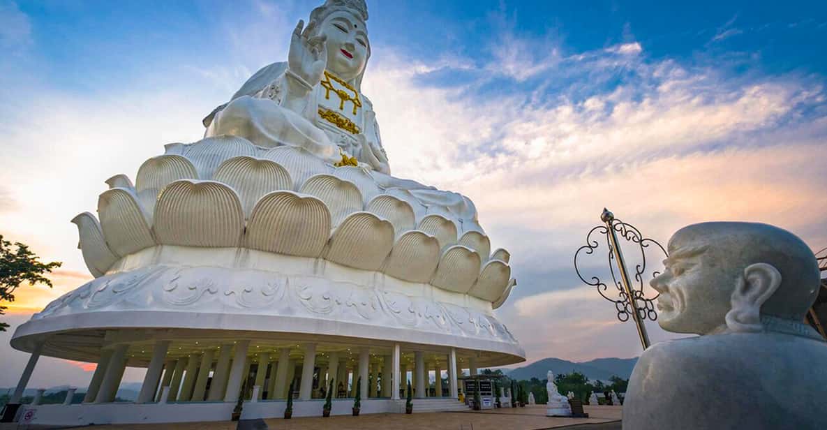 From Chiang Mai: Chiang Rai Highlights Spanish Guided Tour