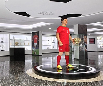 Madeira: Private Cristiano Ronaldo Tour with CR7 Museum