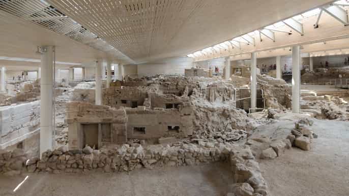 santorini akrotiri prehistoric city guided walking tour